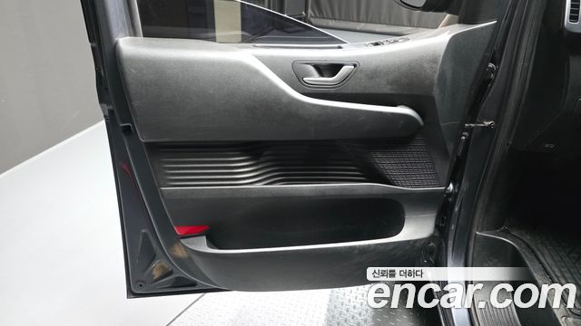 Hyundai Staria Cargo 5-Seater Smart 2022 — фото 24