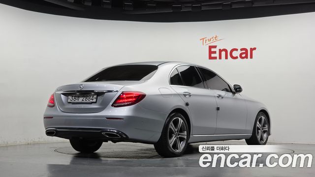 Mercedes-Benz E-Class (W213) E300 Avantgarde 2019 — фото 2