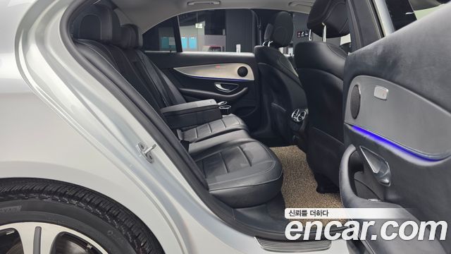 Mercedes-Benz E-Class (W213) E300 Avantgarde 2019 — фото 16