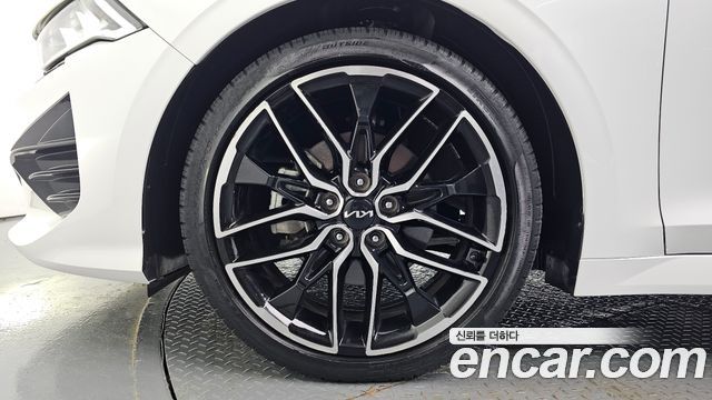 Kia K5 (III) 1.6 Turbo Prestige 2022 — фото 5