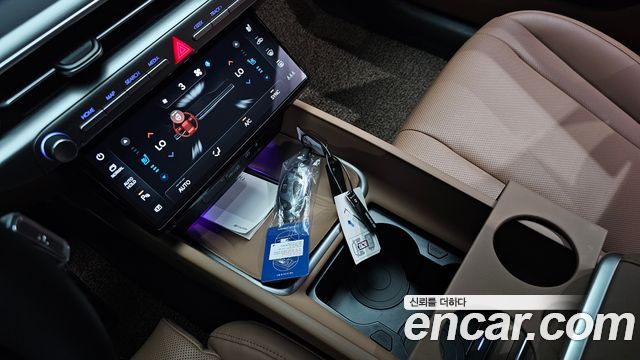 Hyundai Grandeur (GN7) 2,5 Gasoline 2WD Honors 2026 — фото 16
