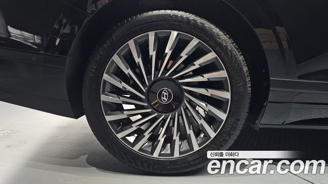 Hyundai Grandeur (GN7) 2,5 Gasoline 2WD Honors 2026 — фото 21