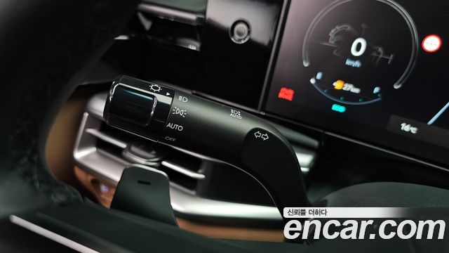 Hyundai Grandeur (GN7) 2,5 Gasoline 2WD Honors 2026 — фото 34