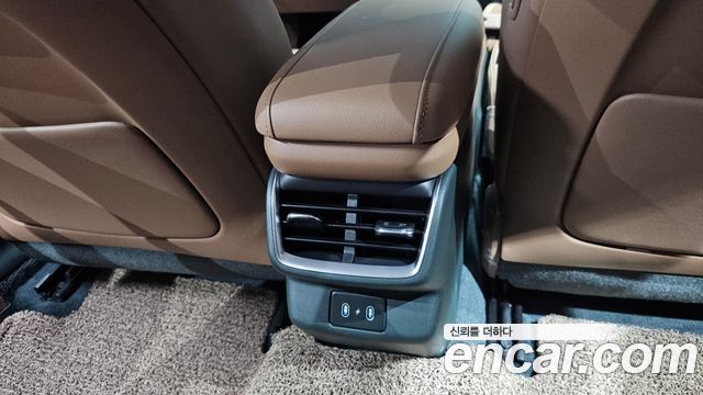 Hyundai Grandeur (GN7) 2,5 Gasoline 2WD Honors 2026 — фото 36