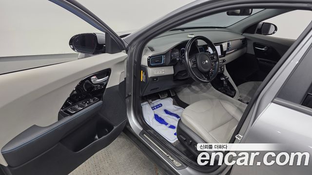 Kia Niro Noblesse 2019 — фото 10