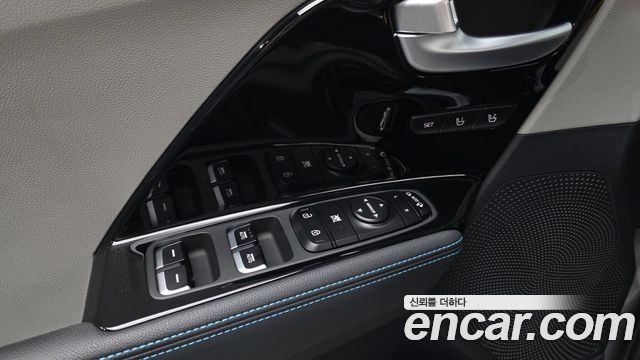 Kia Niro Noblesse 2019 — фото 12