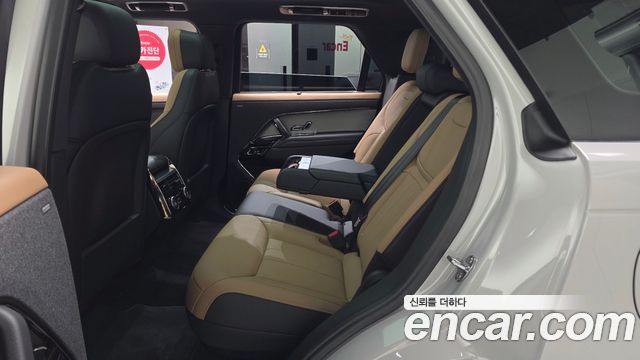 Land Rover Range Rover Sport (III) P550E Dynamic HSE 2025 — фото 4