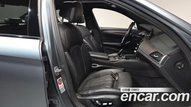 BMW 5 Series (G30) 520d M Sport Package Plus 2017 — фото 15