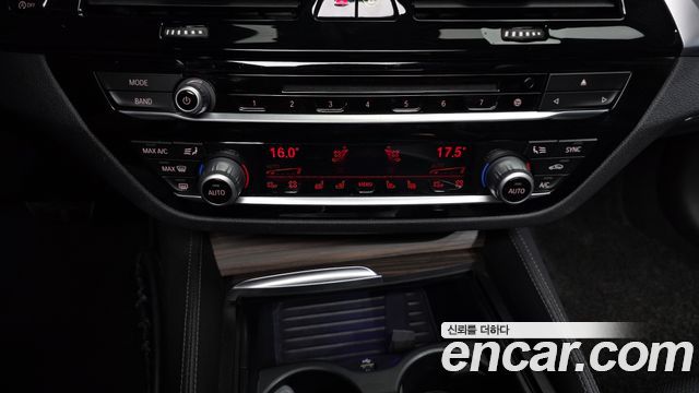 BMW 5 Series (G30) 520d M Sport Package Plus 2017 — фото 40