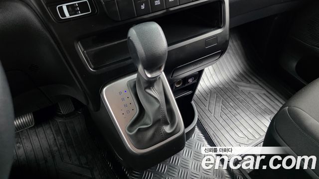 Hyundai Staria Cargo 5-Seater Smart 2025 — фото 9