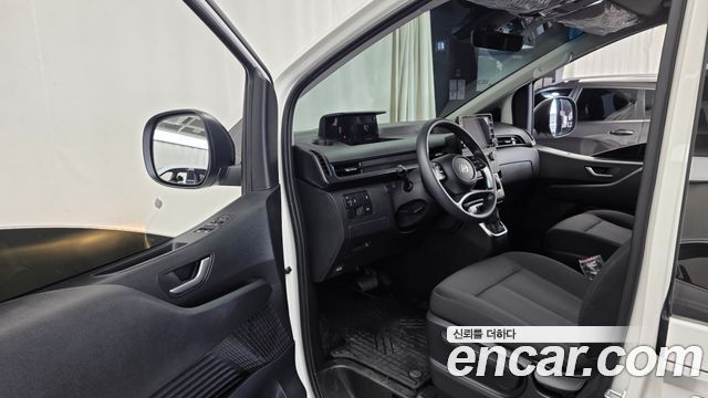 Hyundai Staria Cargo 5-Seater Smart 2025 — фото 10