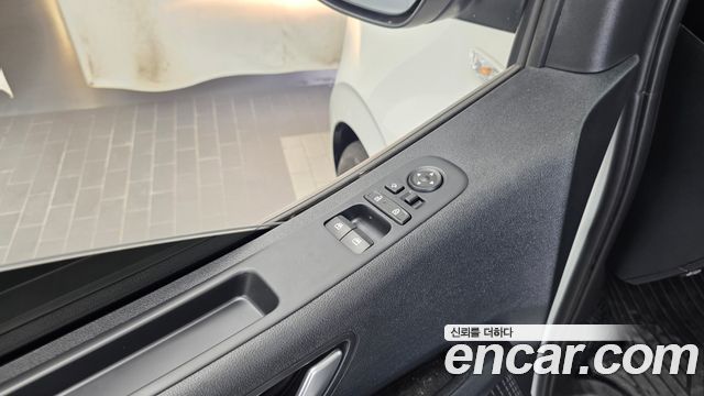 Hyundai Staria Cargo 5-Seater Smart 2025 — фото 36