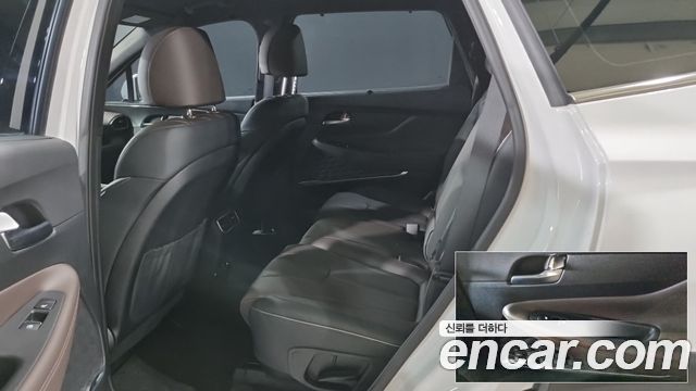 Hyundai Santa Fe HEV 1.6 2WD Prestige 2023 — фото 15