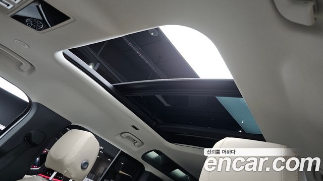Land Rover Defender (L663) 110 D250 SE 2023 — фото 17