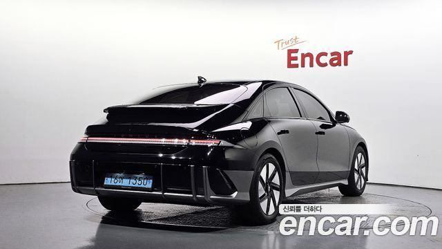 Hyundai Ioniq 6 Long Range Exclusive + 2023 — фото 2
