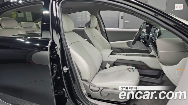 Hyundai Ioniq 6 Long Range Exclusive + 2023 — фото 26