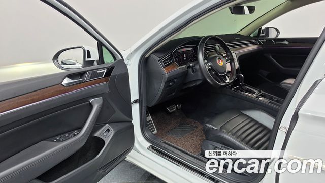 Volkswagen Passat GT (B8) 2.0 TDI Prestige 2018 — фото 10