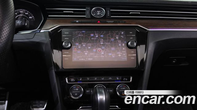 Volkswagen Passat GT (B8) 2.0 TDI Prestige 2018 — фото 13