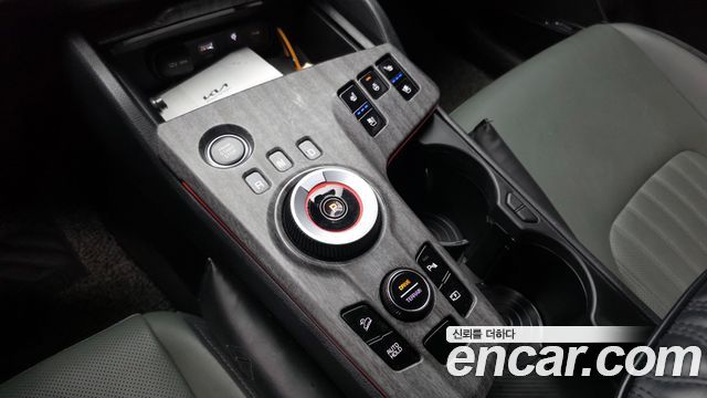 Kia Sportage Hybrid (V) 30Th Edition 4WD 2024 — фото 9