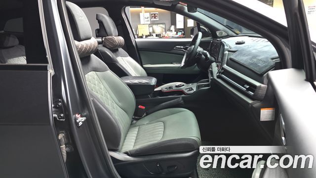 Kia Sportage Hybrid (V) 30Th Edition 4WD 2024 — фото 15