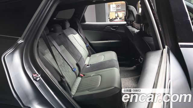 Kia Sportage Hybrid (V) 30Th Edition 4WD 2024 — фото 16