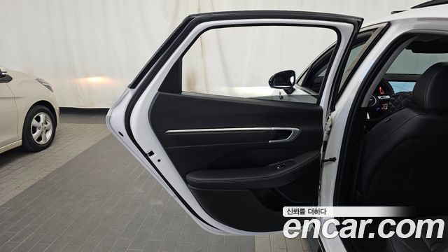 Hyundai Sonata The Edge (DN8) 2.0 LPG Exclusive 2024 — фото 25