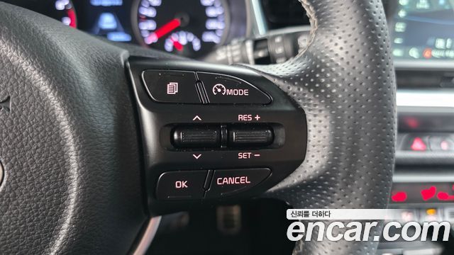 Kia Stonic 1.4 Prestige 2020 — фото 14