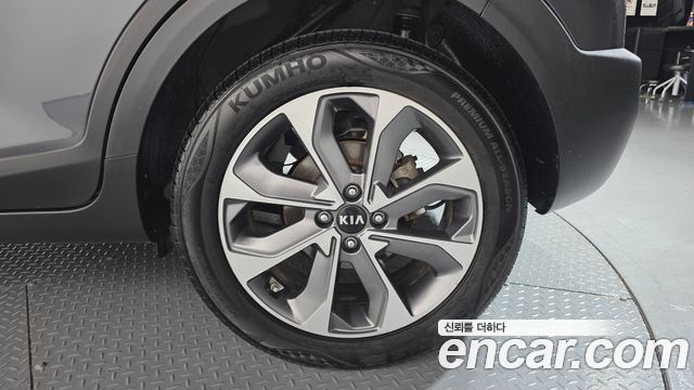 Kia Stonic 1.4 Prestige 2020 — фото 21