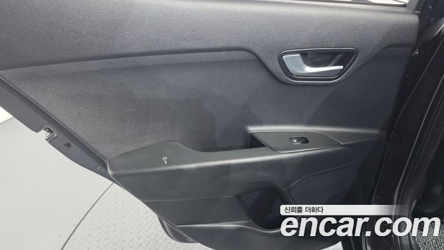 Kia Stonic 1.4 Prestige 2020 — фото 25