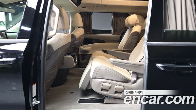 Kia Carnival (IV) Gasoline 7-Seater Hi Limousine Signature 2024 — фото 16