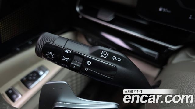 Kia Carnival (IV) Gasoline 7-Seater Hi Limousine Signature 2024 — фото 24