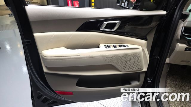 Kia Carnival (IV) Gasoline 7-Seater Hi Limousine Signature 2024 — фото 30