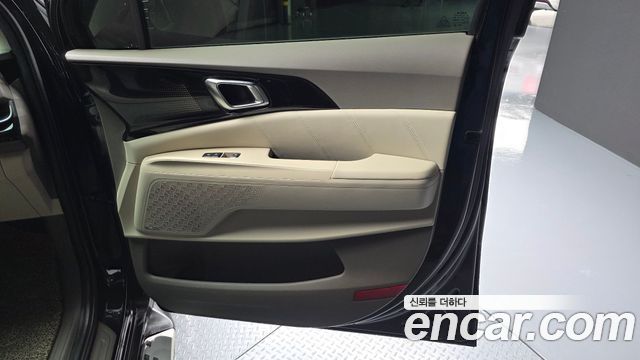 Kia Carnival (IV) Gasoline 7-Seater Hi Limousine Signature 2024 — фото 31