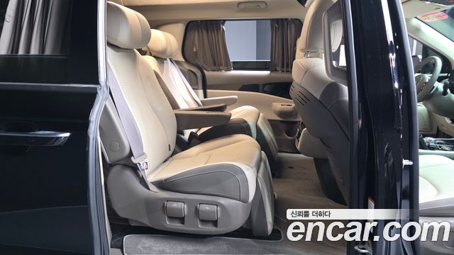 Kia Carnival (IV) Gasoline 7-Seater Hi Limousine Signature 2024 — фото 32