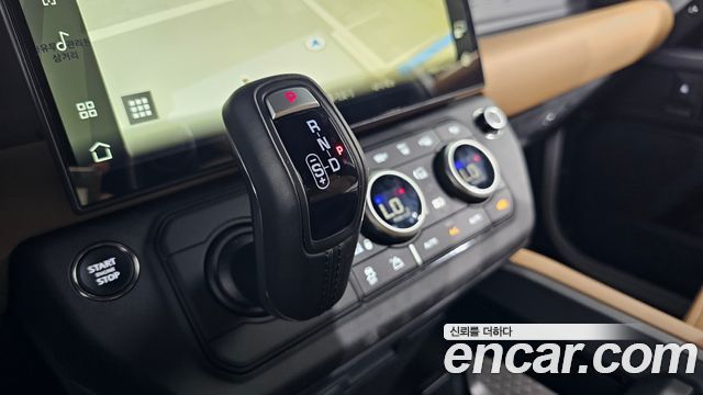 Land Rover Defender (L663) 110 D300 X-Dynamic HSE 2026 — фото 9
