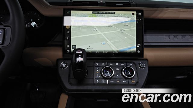 Land Rover Defender (L663) 110 D300 X-Dynamic HSE 2026 — фото 13
