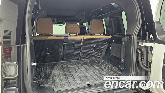 Land Rover Defender (L663) 110 D300 X-Dynamic HSE 2026 — фото 18