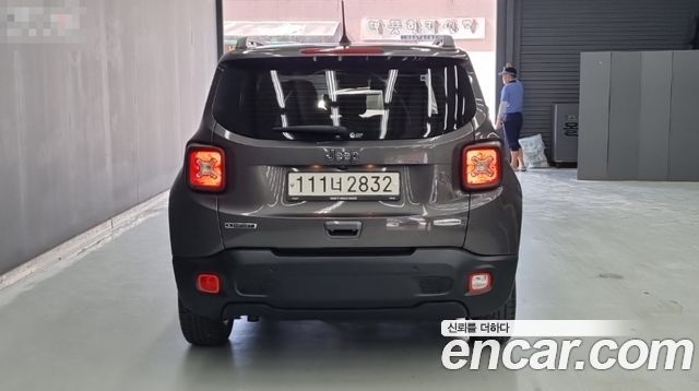 Jeep Renegade 1.6 Diesel Longitude 2020 — фото 4