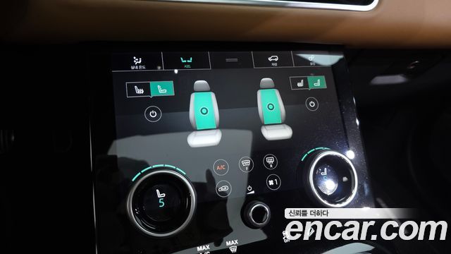 Land Rover Range Rover Velar 3.0 D300 R-Dynamic HSE 2019 — фото 16