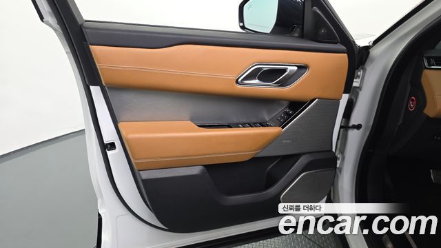 Land Rover Range Rover Velar 3.0 D300 R-Dynamic HSE 2019 — фото 24