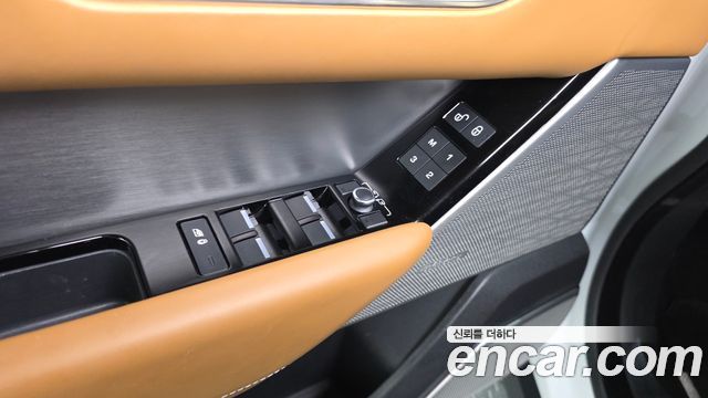 Land Rover Range Rover Velar 3.0 D300 R-Dynamic HSE 2019 — фото 35