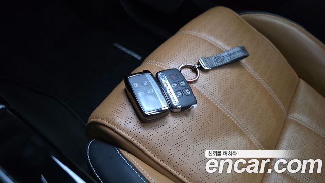 Land Rover Range Rover Velar 3.0 D300 R-Dynamic HSE 2019 — фото 36