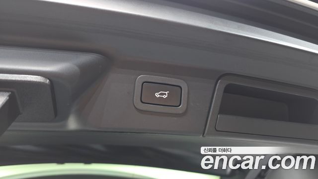 Land Rover Range Rover Velar 3.0 D300 R-Dynamic HSE 2019 — фото 37