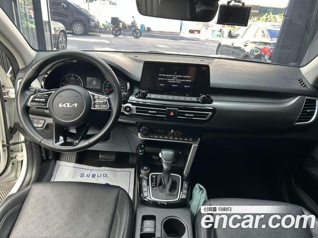 Kia Seltos Diesel 1.6 2WD Prestige 2022 — фото 6