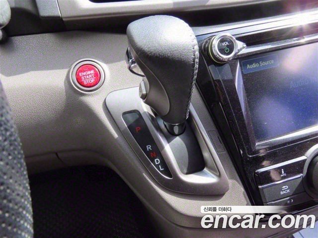 Honda Odyssey 3.5 4th 2016 — фото 6