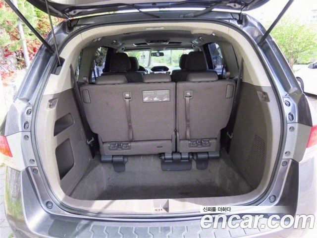 Honda Odyssey 3.5 4th 2016 — фото 21