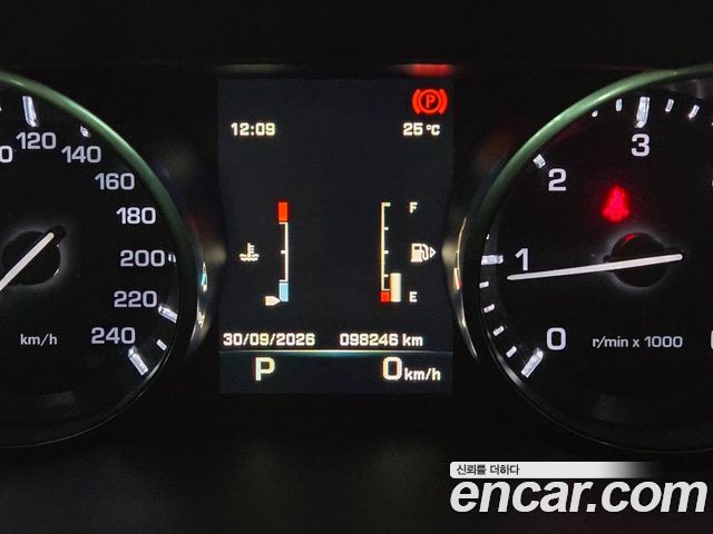 Land Rover Discovery Sport 2.0 TD4 SE 2016 — фото 8