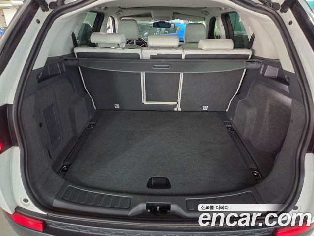 Land Rover Discovery Sport 2.0 TD4 SE 2016 — фото 18