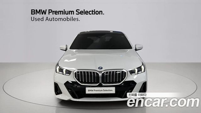 BMW 5 Series (G60) 530e xDrive M Sport 2025 — фото 3