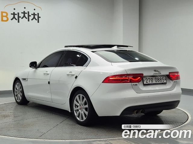 Jaguar XE 20d Prestige 2016 — фото 2